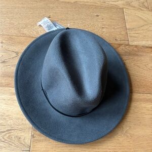 NWT Gelso Bianco made in Italy wool hat